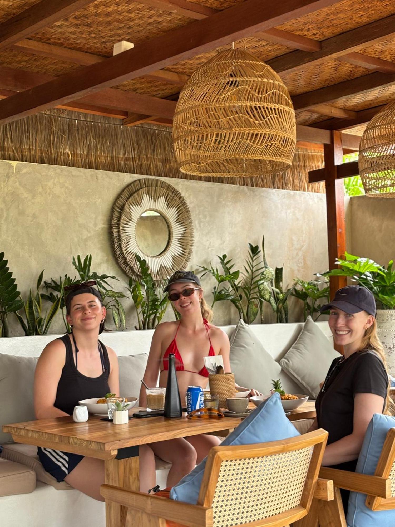 Kaje Cottage & Restaurant Tanglad エクステリア 写真