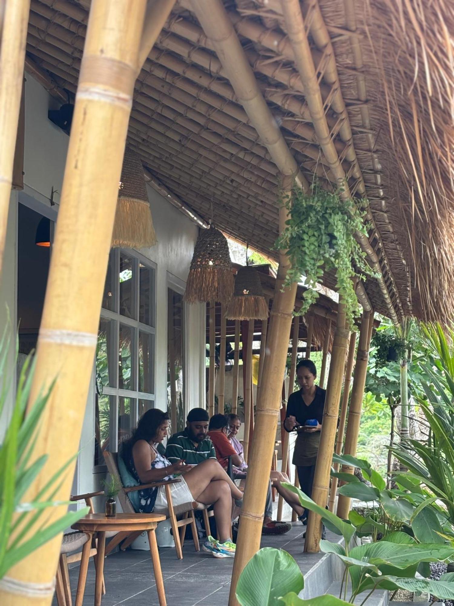 Kaje Cottage & Restaurant Tanglad エクステリア 写真